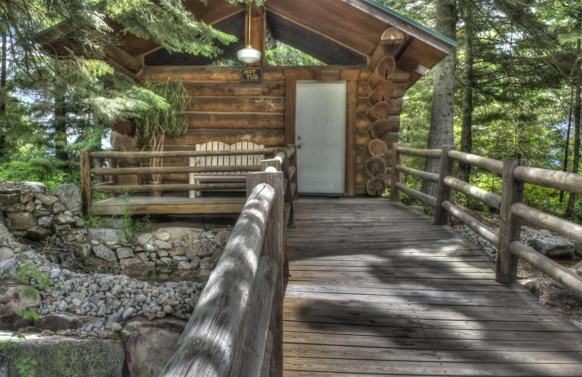 Log Inn Bonners Ferry Exterior photo